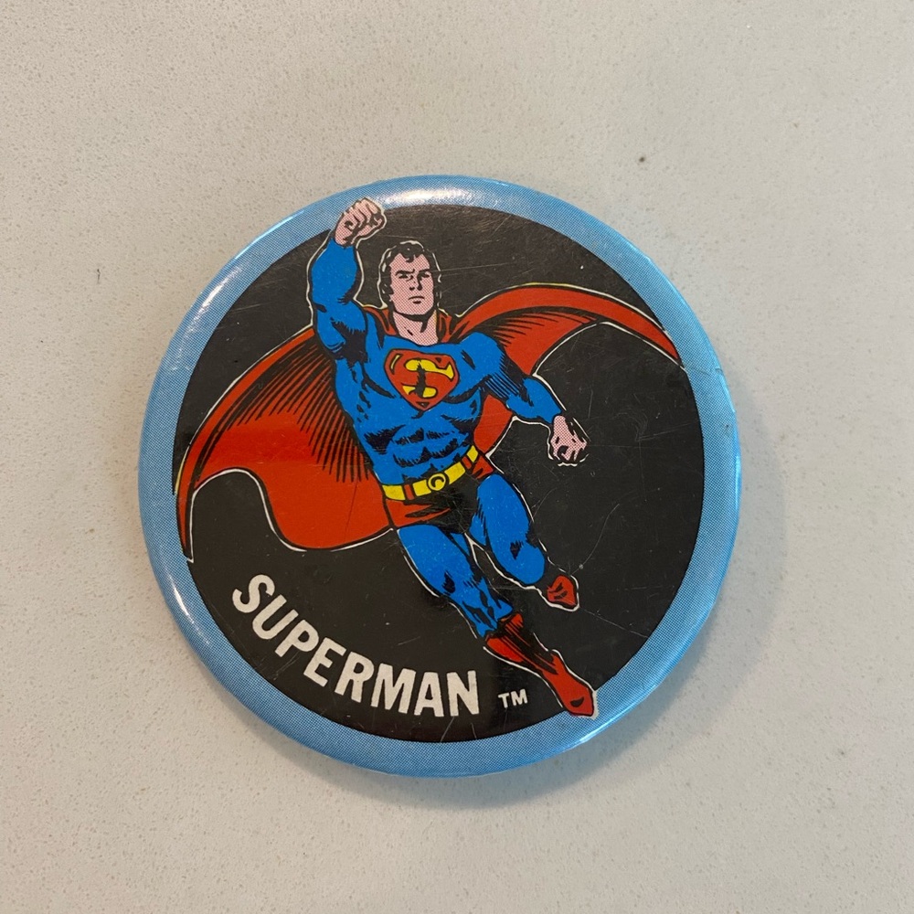 VIINTAGE Superman Button Pin